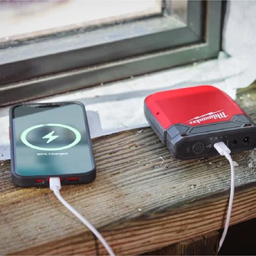 BATTERIA MILWAUKEE PIATTA+ POWERBANK X GILET RISC.